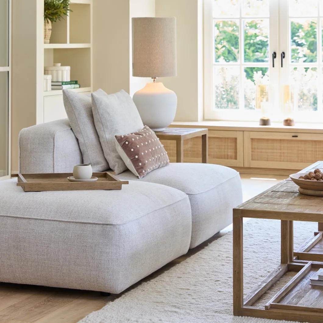 Voetenbank Hamilton, Wit