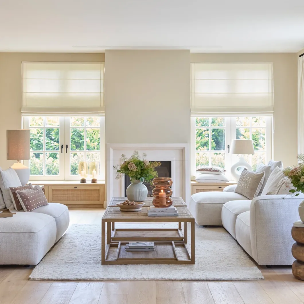 Voetenbank Hamilton, Wit